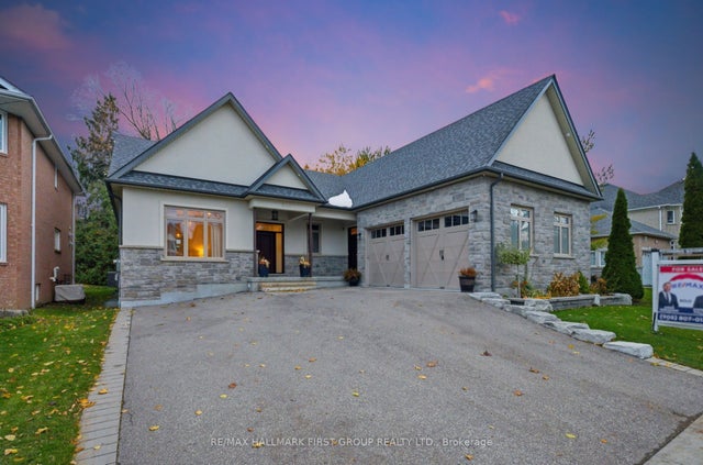 1682 Heathside Crescent, Pickering