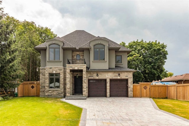 752 Hillview Crescent, Pickering
