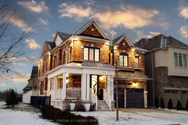 34 Huggins Drive, Whitby