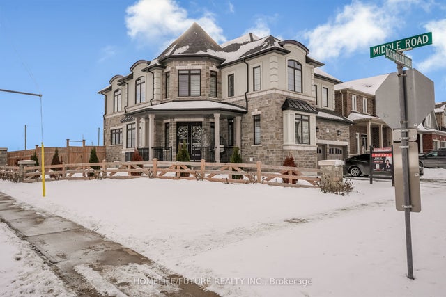 227 Northglen Boulevard, Clarington