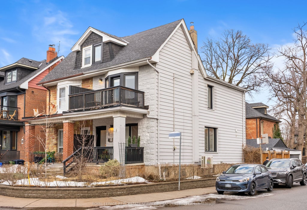 1 Ravina Crescent, Toronto E01
