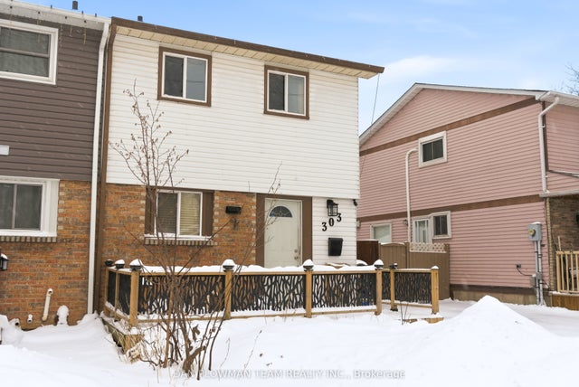 303 Phillip Murray Avenue, Oshawa