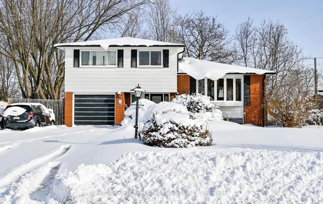 7 Graham Court, Ajax