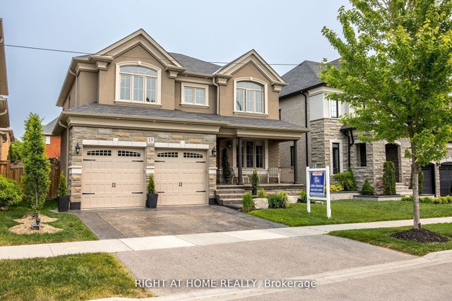 25 Charterhouse Drive N, Whitby