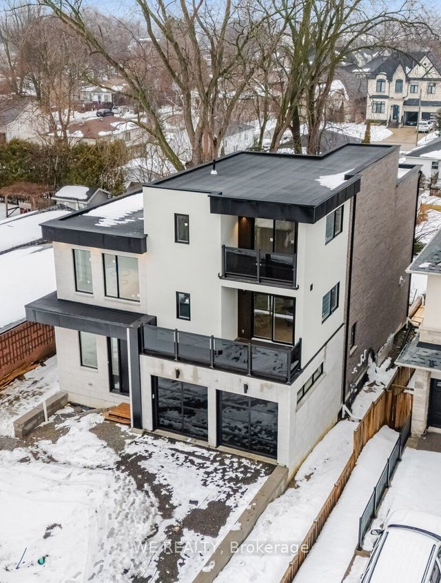 711 Hillview Crescent, Pickering