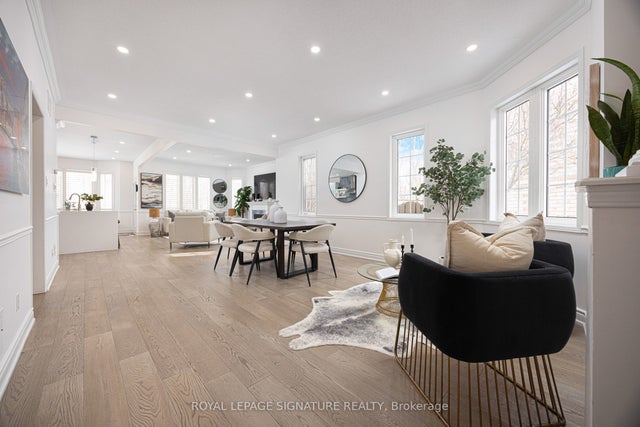 328 Mapleview Court, Pickering