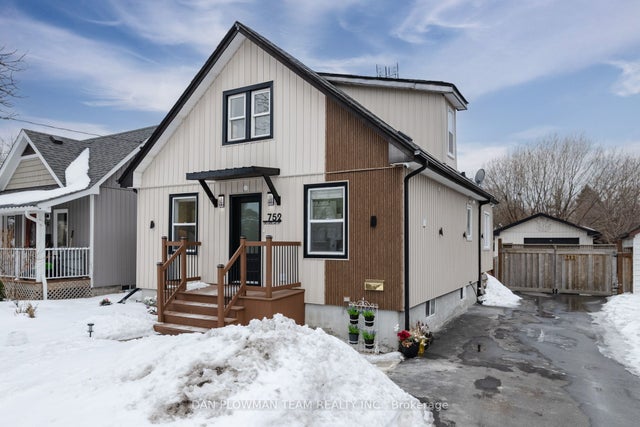 752 Douglas Street, Oshawa