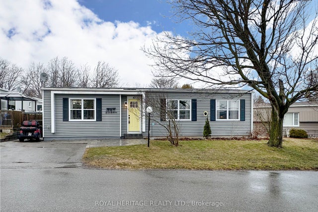 40 Bluffs Road, Clarington