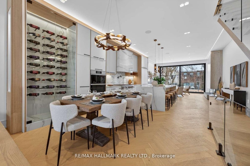 10 Wheeler Avenue, Toronto E02