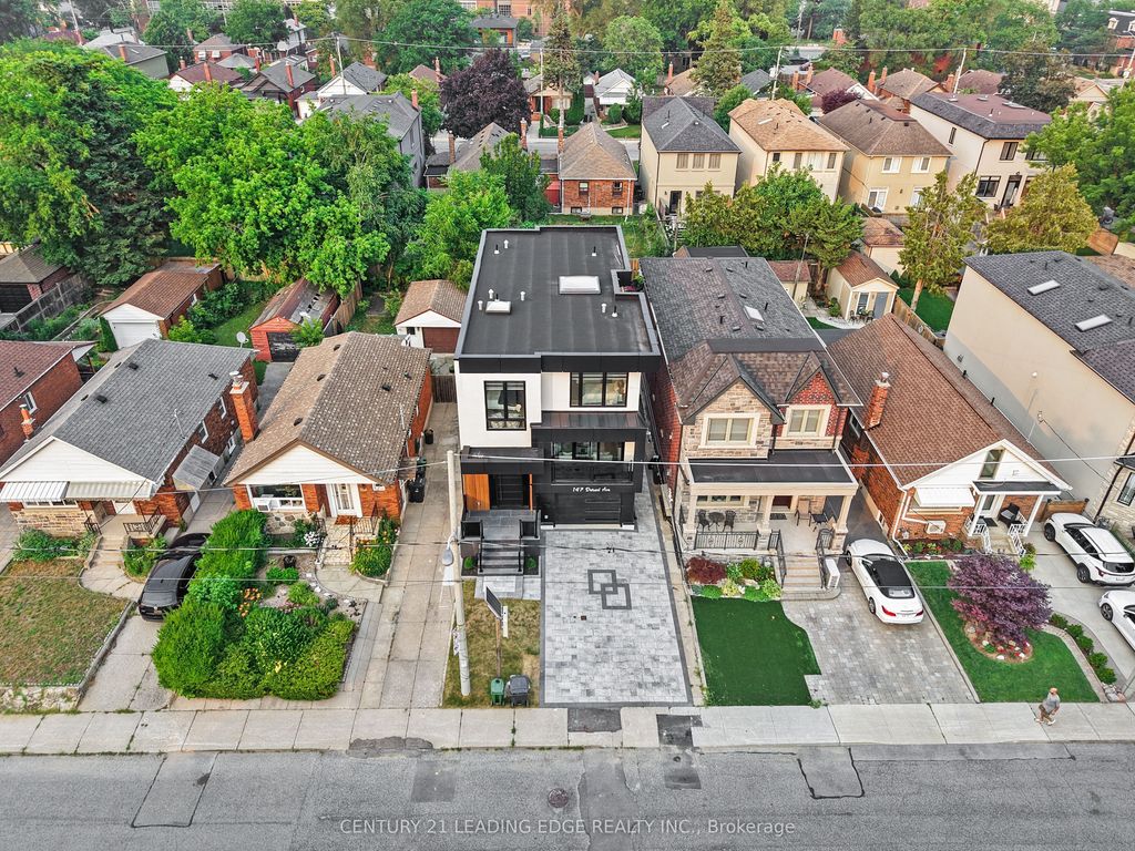 147 Durant Avenue, Toronto E03