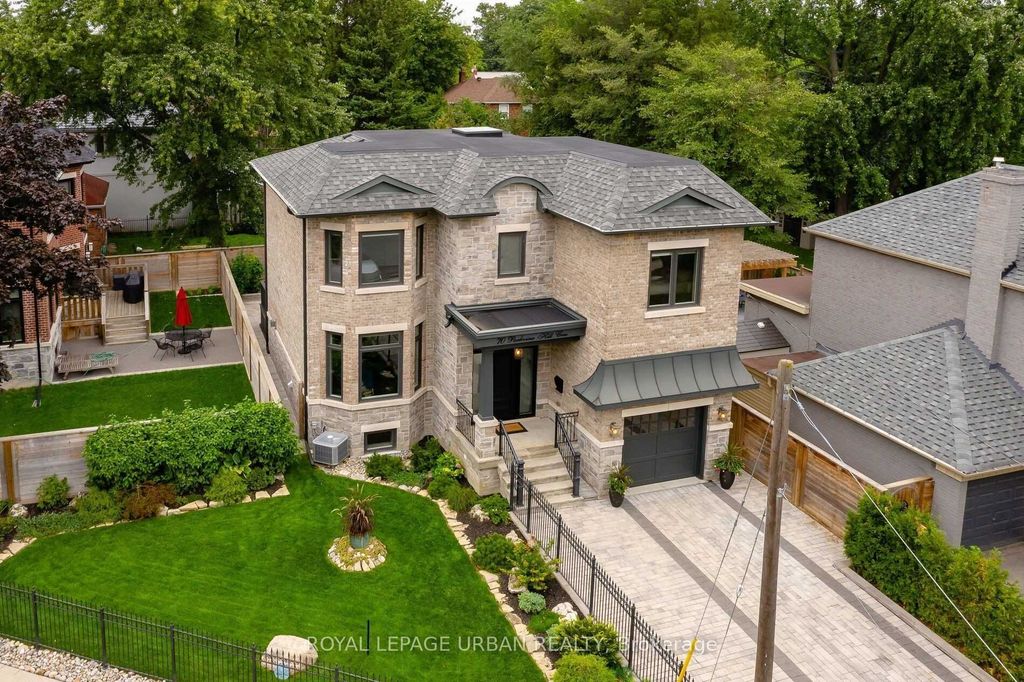 70 Parkview Hill Crescent, Toronto E03