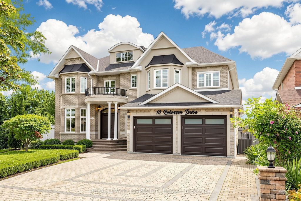 10 Roberson Drive, Ajax