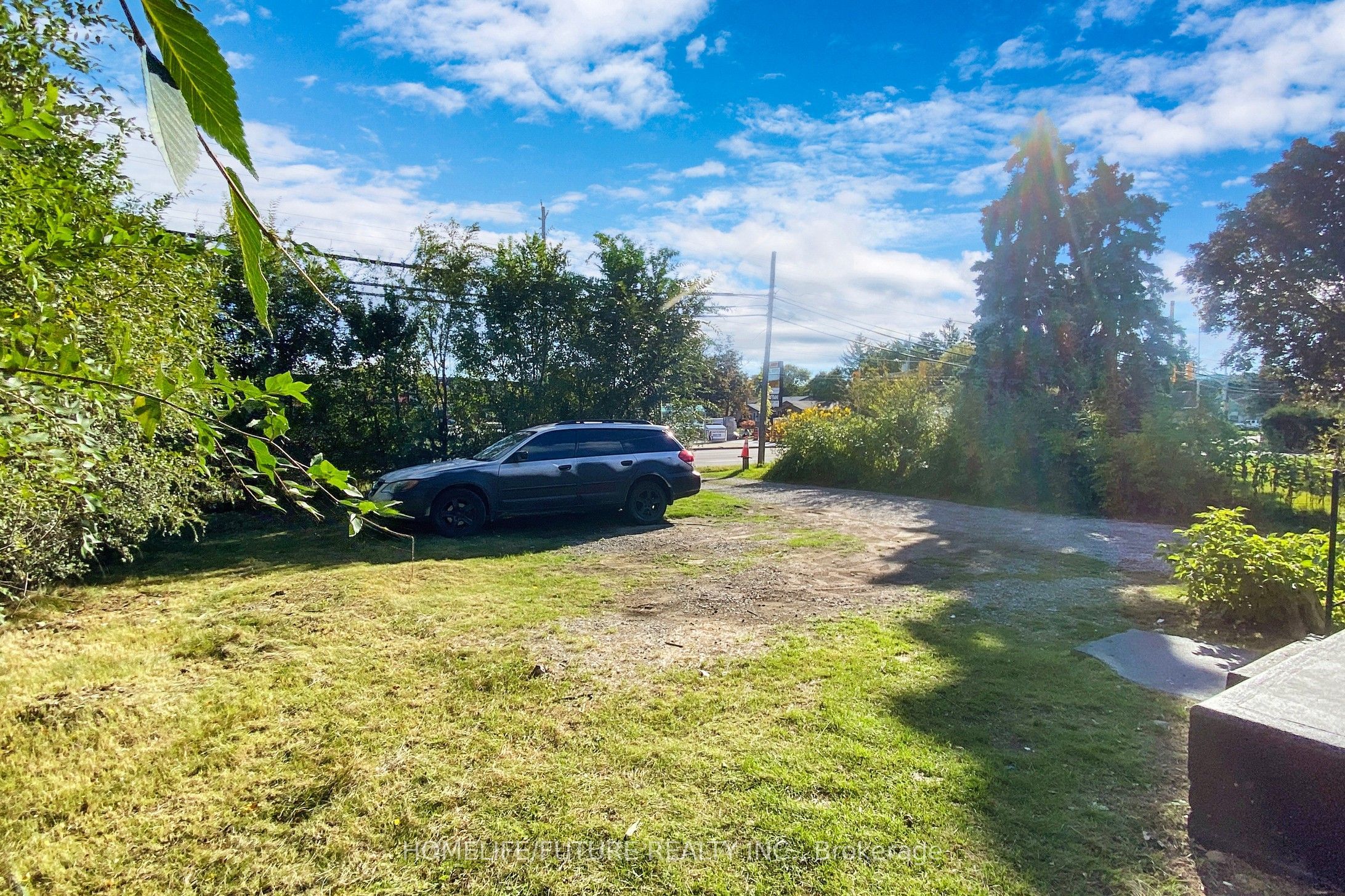 1496 Simcoe Street Home for Sale London Ontario Real Estate