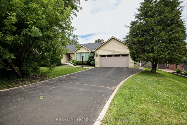 46 Roosevelt Drive, Richmond Hill