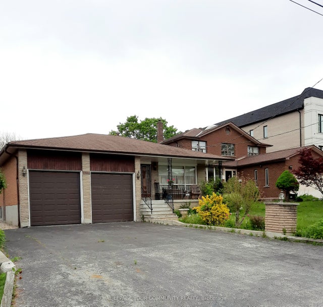 126 Spruce Avenue, Richmond Hill