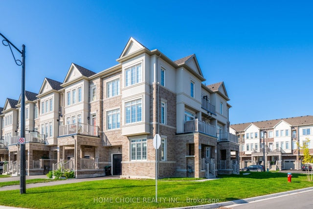 35 Rotary Way, Bradford West Gwillimbury