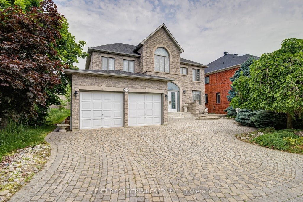 92 Springbrook Drive, Richmond Hill