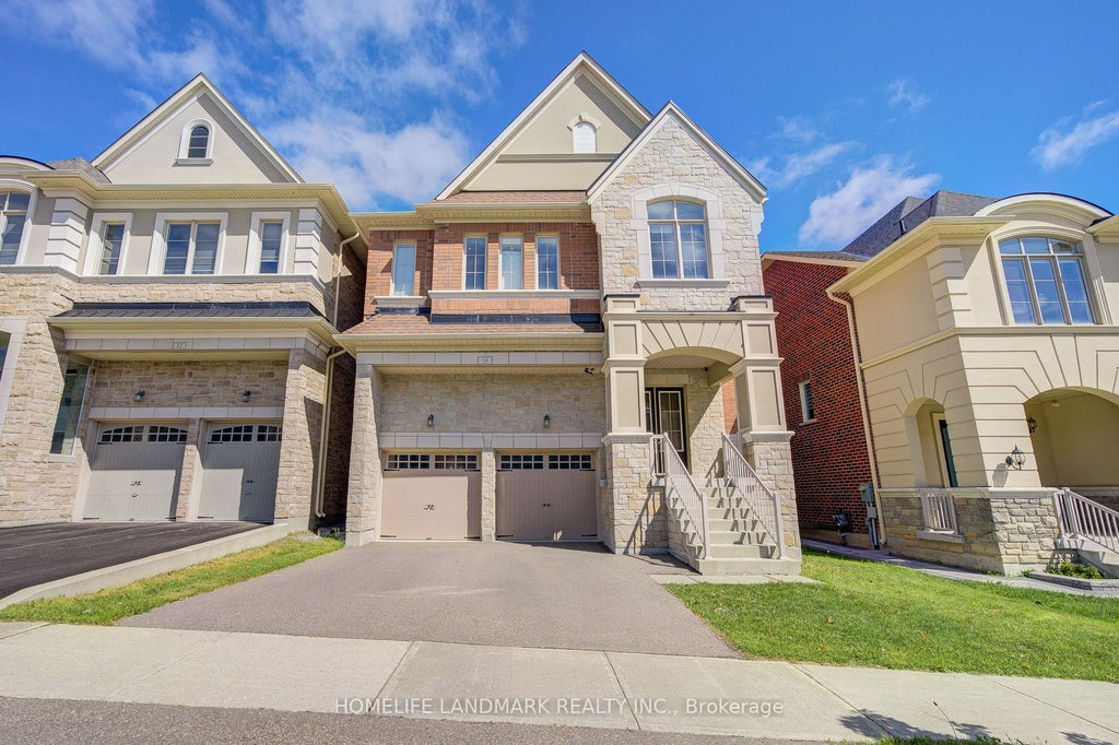 14 Love Court, Richmond Hill
