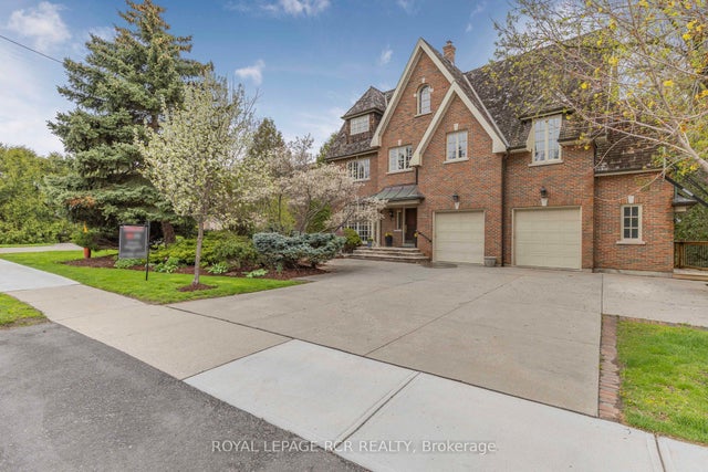 34 Garden Avenue, Richmond Hill