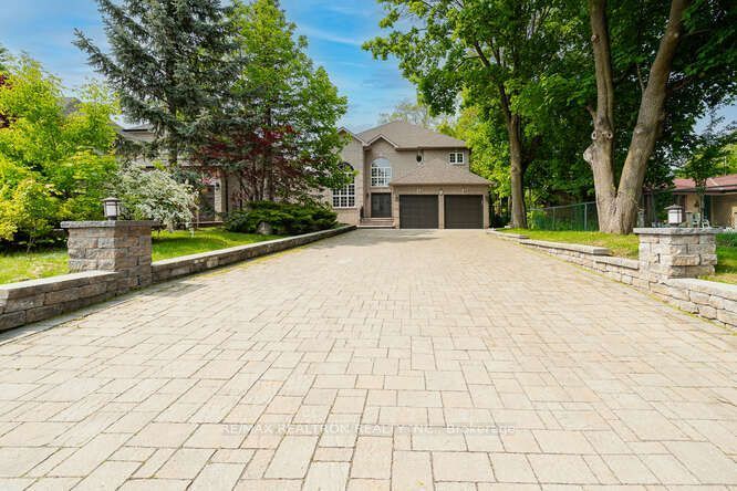 82 Naughton Drive, Richmond Hill