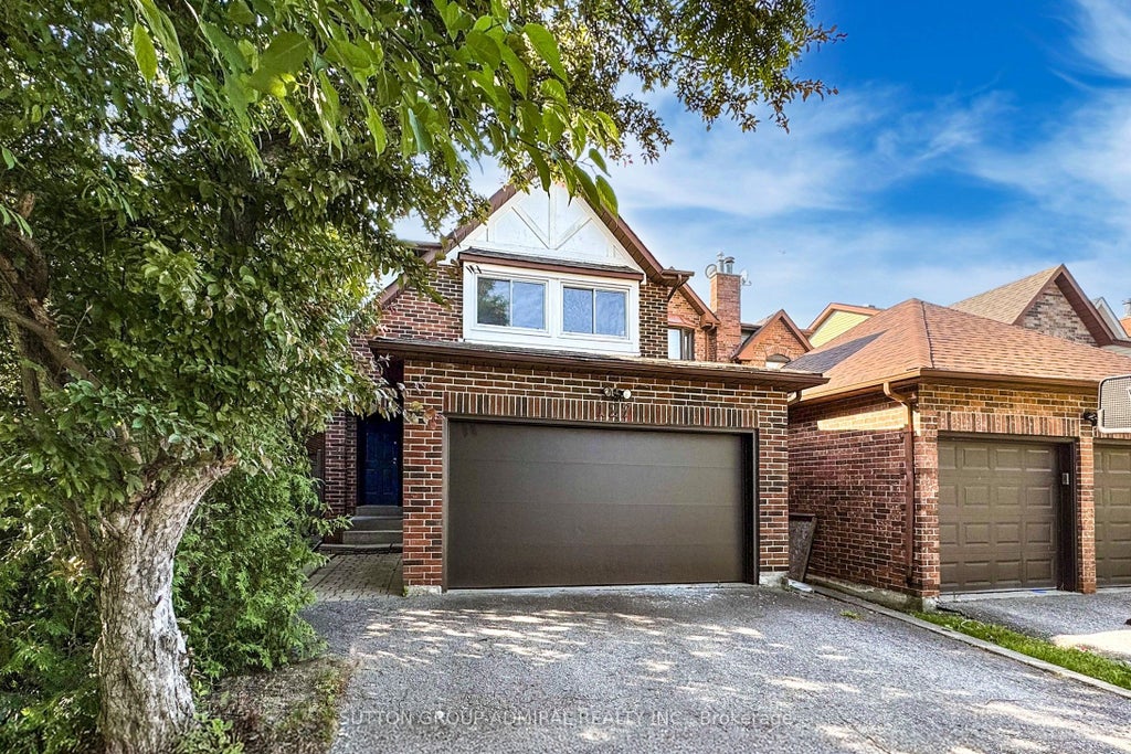 127 North Meadow Crescent, Vaughan