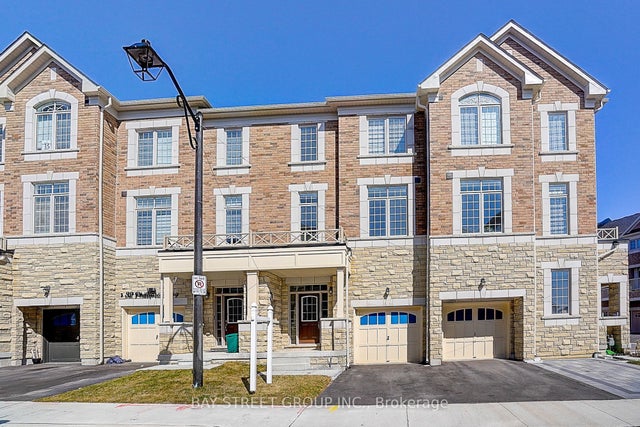 34 Phillipsen Way, Markham