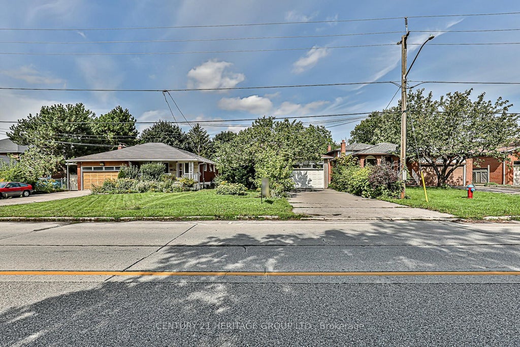 40 Weldrick Road W, Richmond Hill