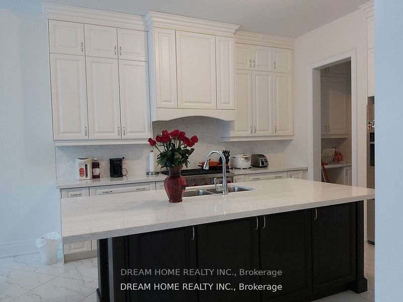 96 Hamster Crescent, Aurora