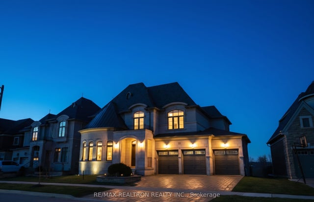 52 Rolling Green Court, Vaughan