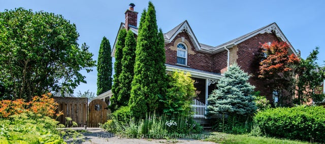 220 Barrie Street, Bradford West Gwillimbury