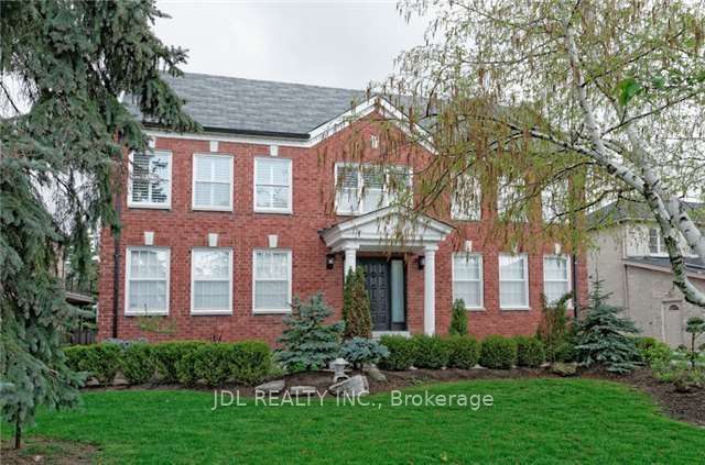 22 Hillholm Boulevard, Richmond Hill