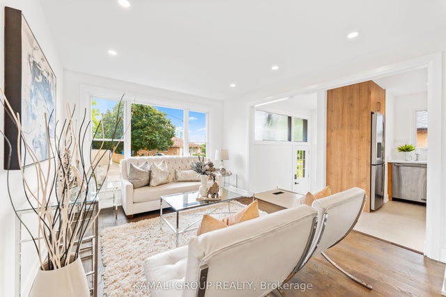 83 Walter Avenue, Newmarket