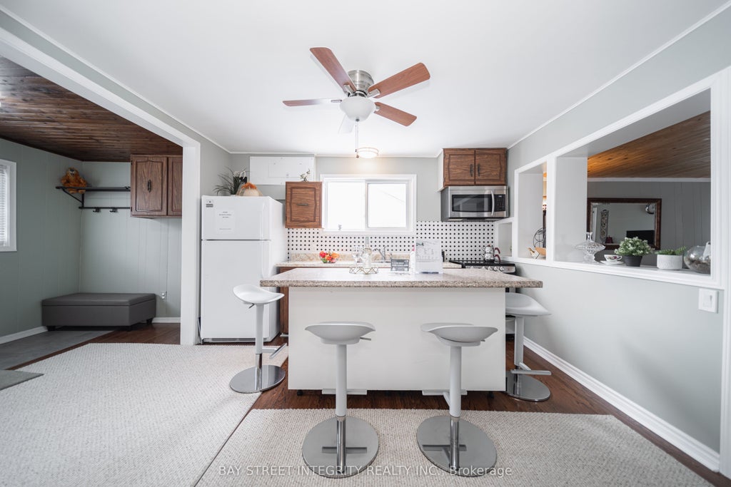 74 De La Salle Boulevard, Georgina