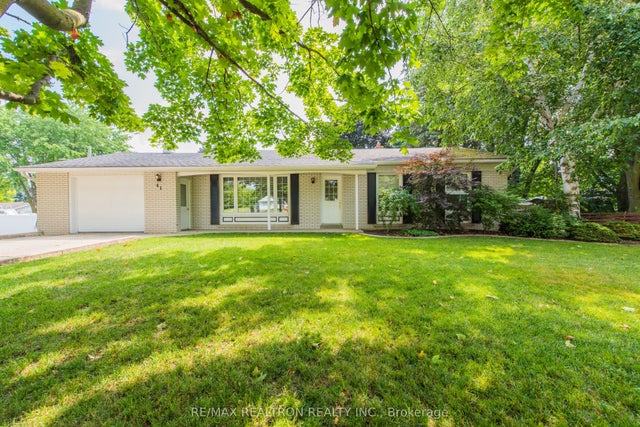41 Downey Avenue, New Tecumseth