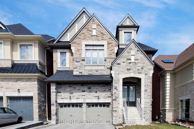 95 Giardina Crescent, Richmond Hill