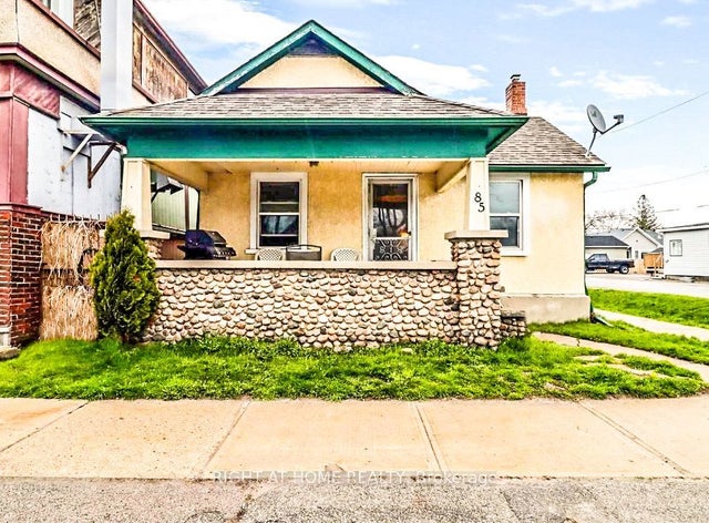 85 High Street E, Georgina