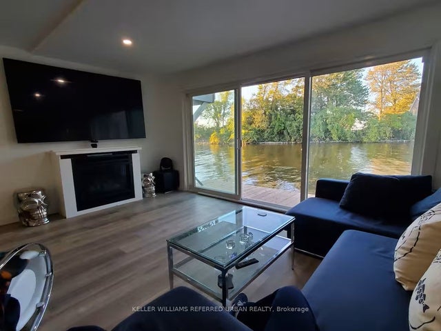 18 Harbour Park Crescent, Brock