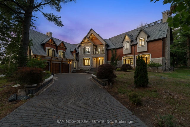 15 Glenview Heights Lane, King