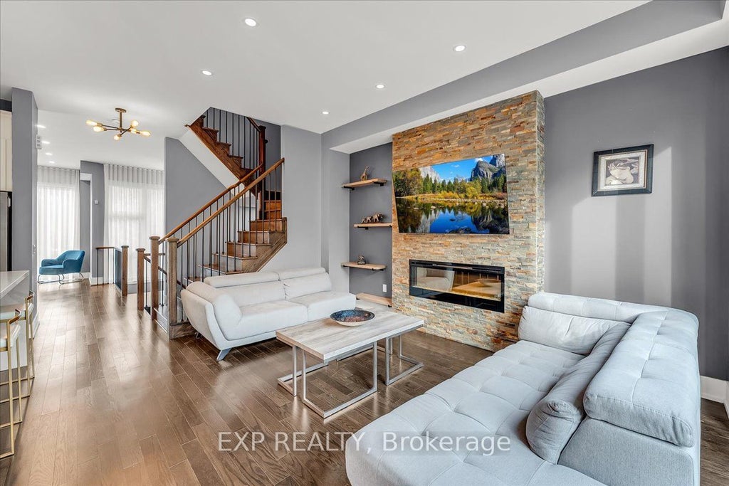 28 Crestridge Drive, Vaughan