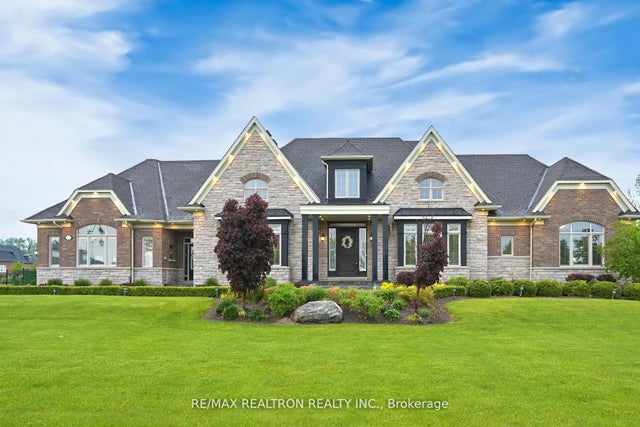 15 Pine Vista Avenue, Whitchurch-Stouffville