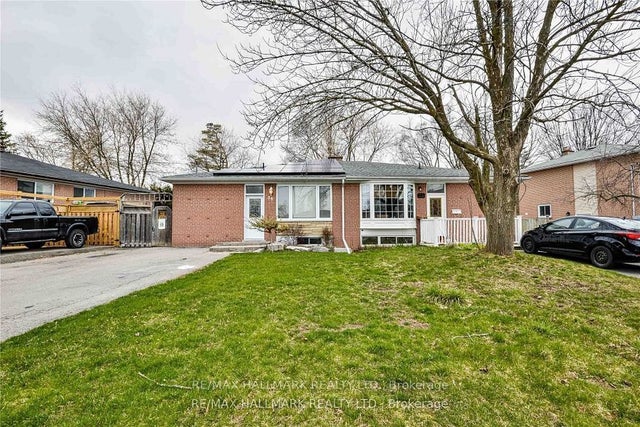 36 Richardson Drive Bsmt, Aurora
