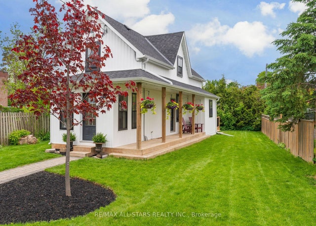 31 King Street W, Uxbridge