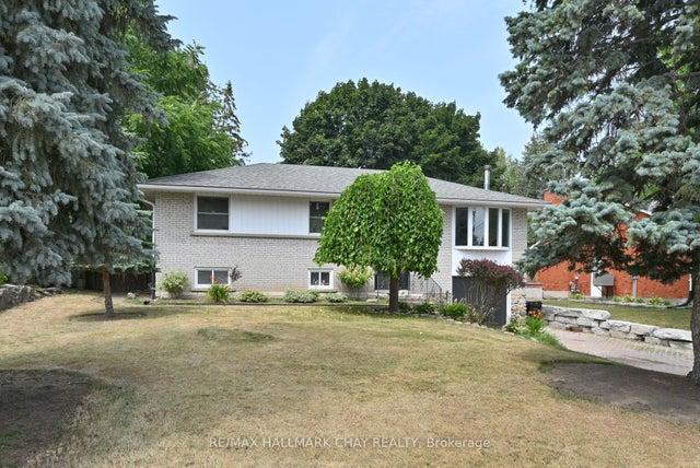8 Doner Street, New Tecumseth