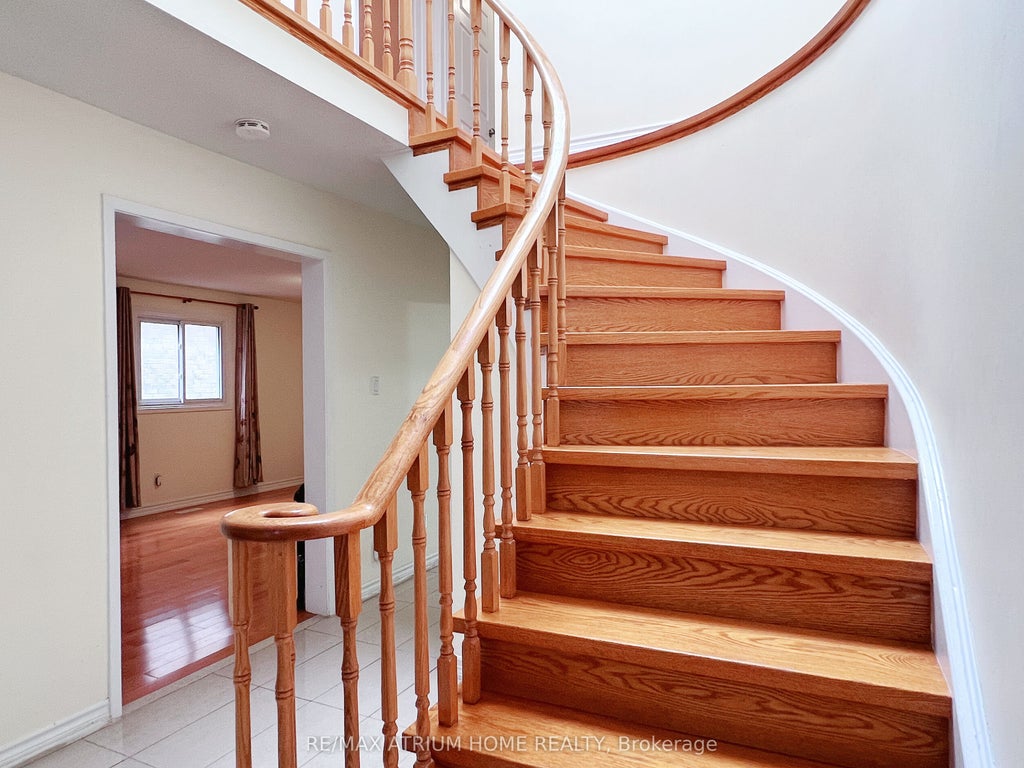 3 Douglas Haig Drive Upper, Markham