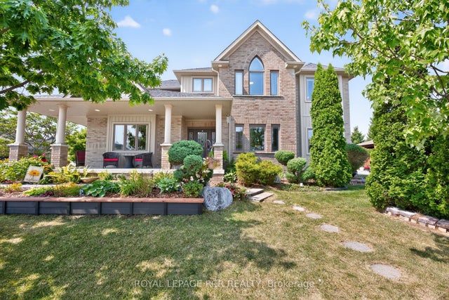 2 Irwin Crescent, New Tecumseth