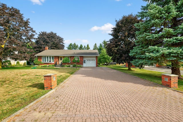 8 Douglas Drive, New Tecumseth