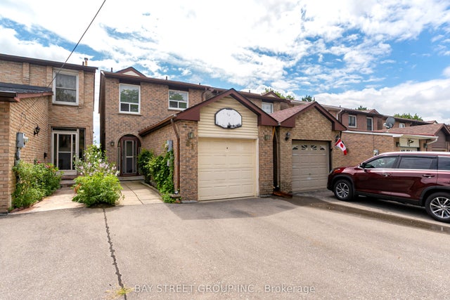 61 Mabley Crescent, Vaughan