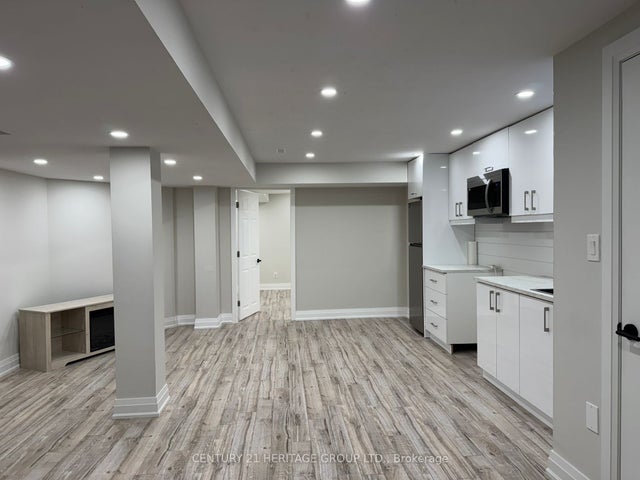 34 Primeau Drive, Aurora