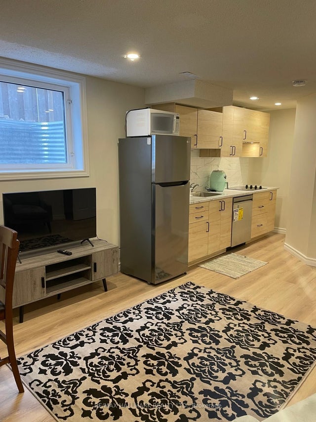37 Crystal Drive Basement Unit#1, Richmond Hill