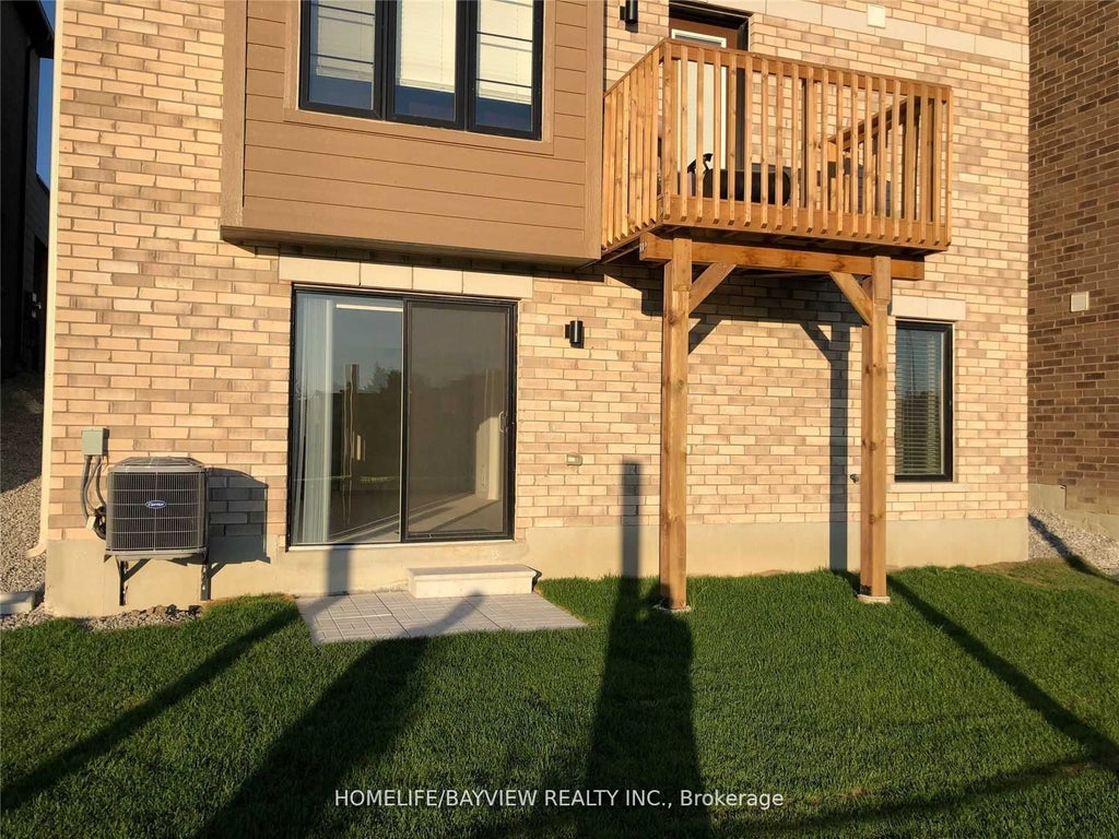 138 Vantage Loop N/a Lower, Newmarket